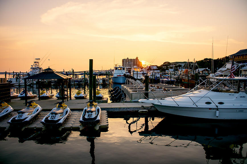 DESTIN YACHT CLUB - Residential Lease