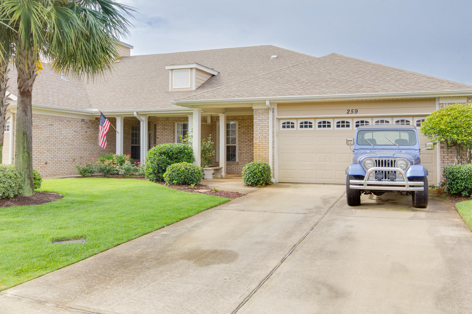 DIAMOND LAKES - Residential