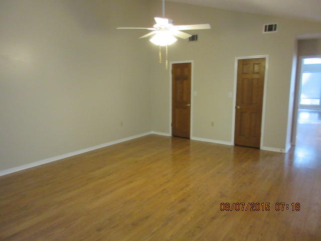 DONLABROOK GARDYNS - Residential Lease