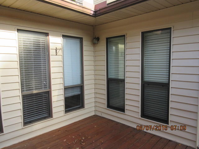DONLABROOK GARDYNS - Residential Lease