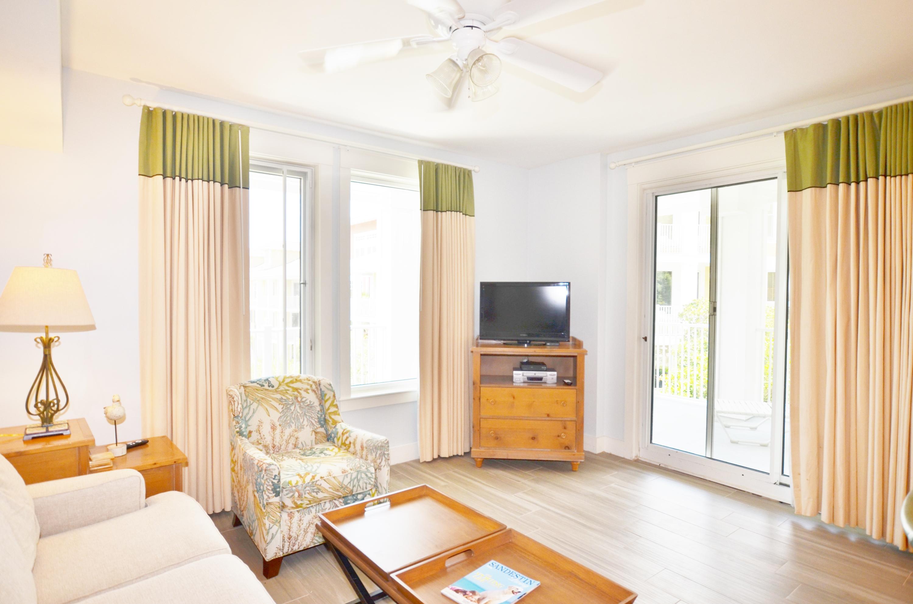 PILOT HOUSE - Residential Lease