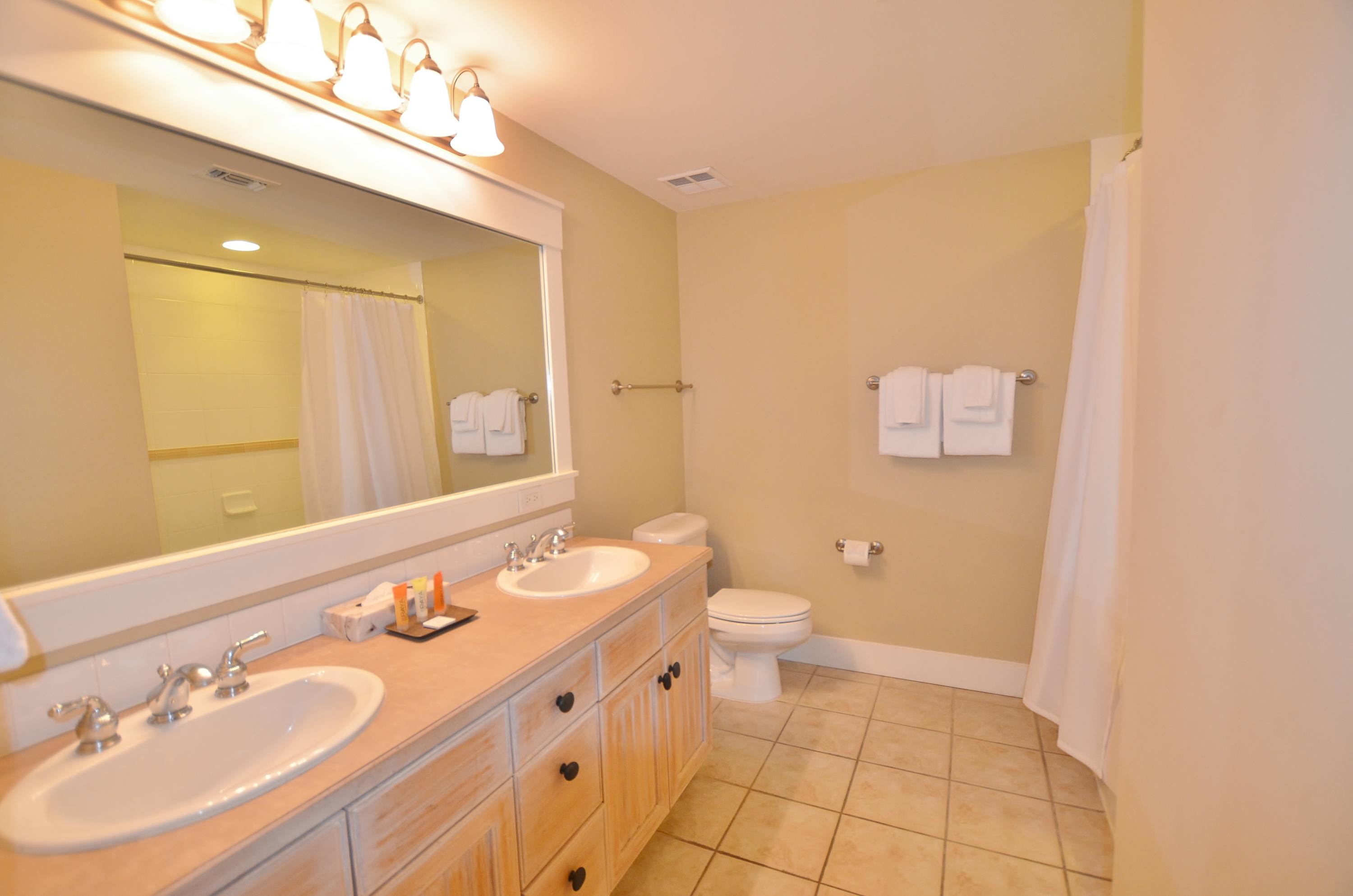 PILOT HOUSE - Residential Lease