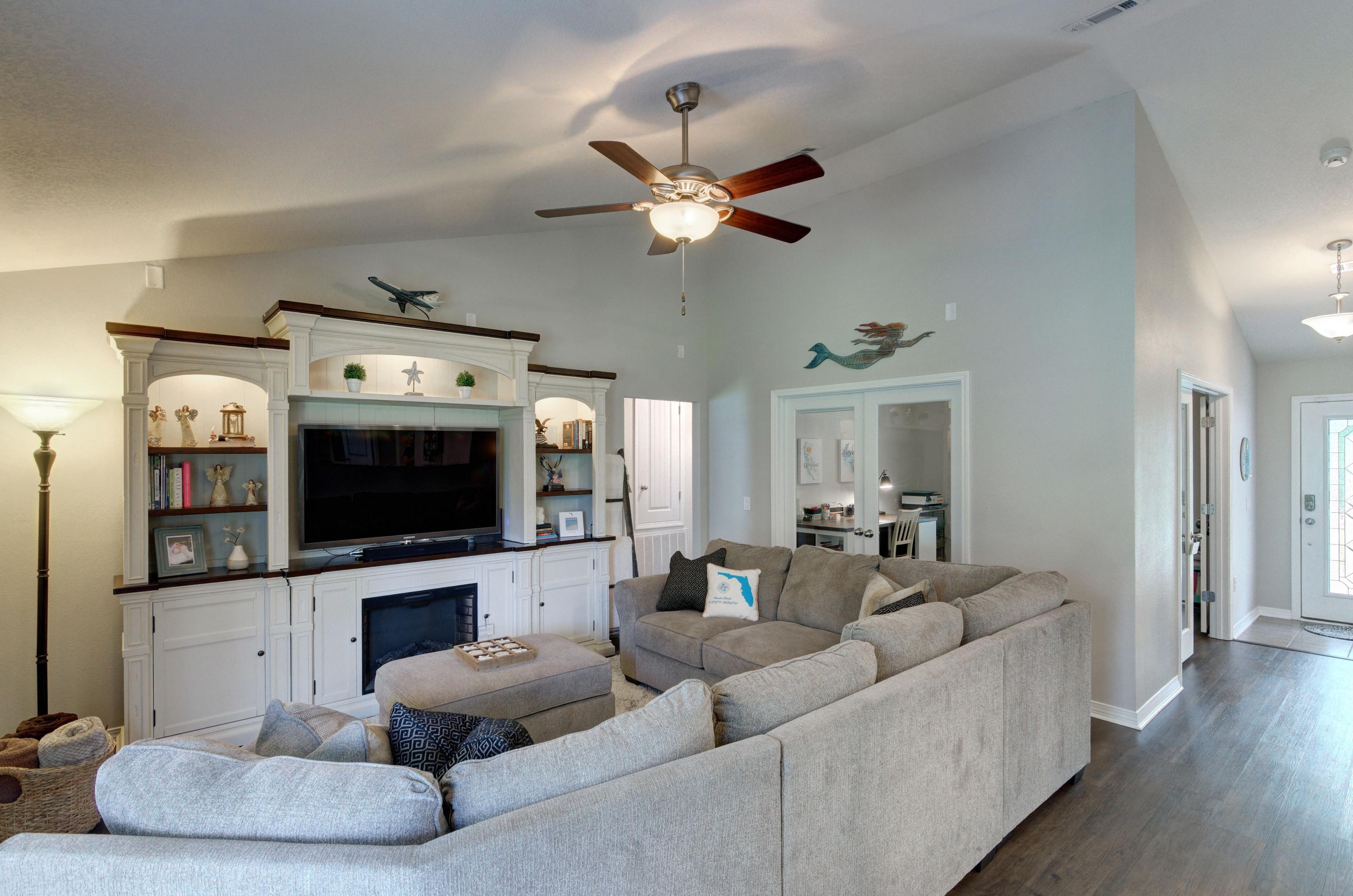NAVARRE S/D 2ND ADDN - Residential