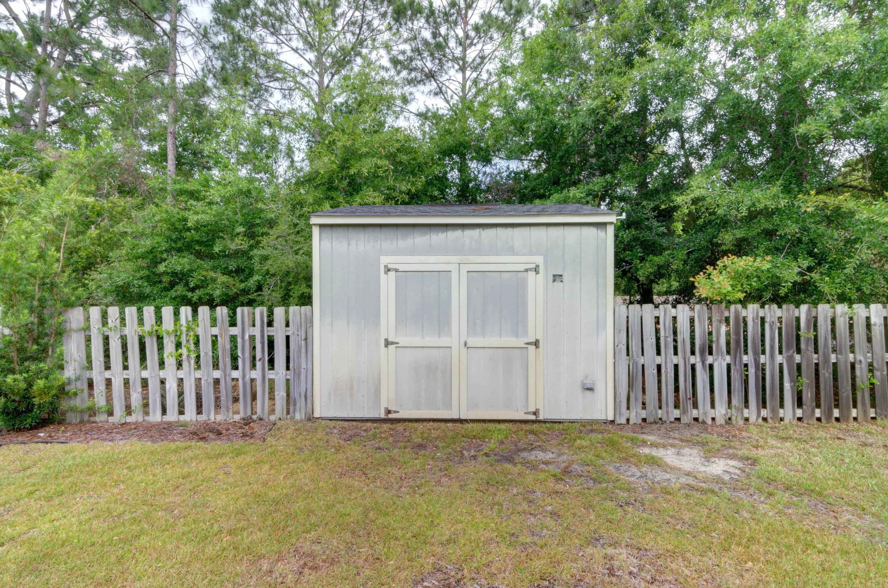 NAVARRE S/D 2ND ADDN - Residential