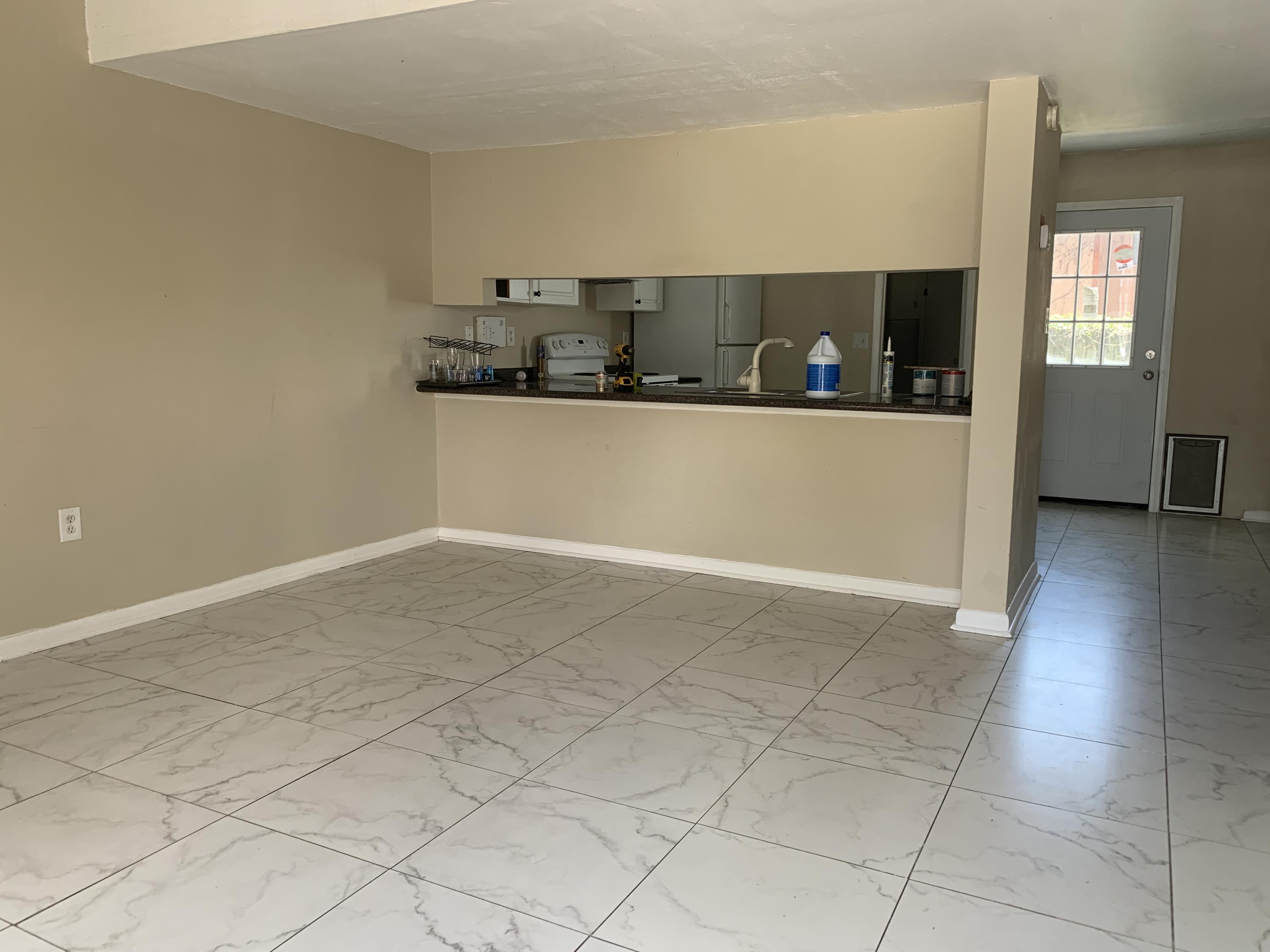 VIKING MANOR PH 1 - Residential Lease