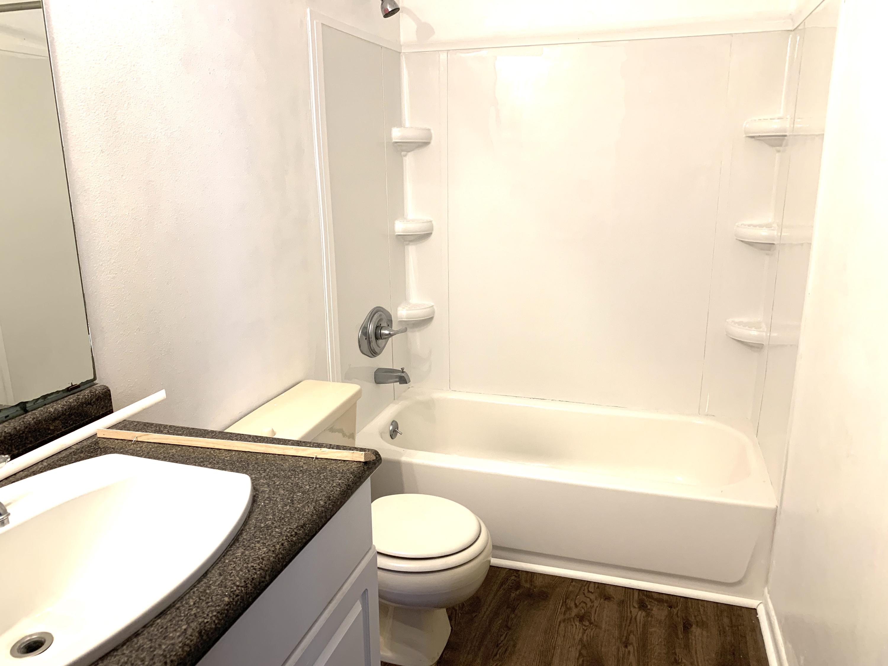 VIKING MANOR PH 1 - Residential Lease