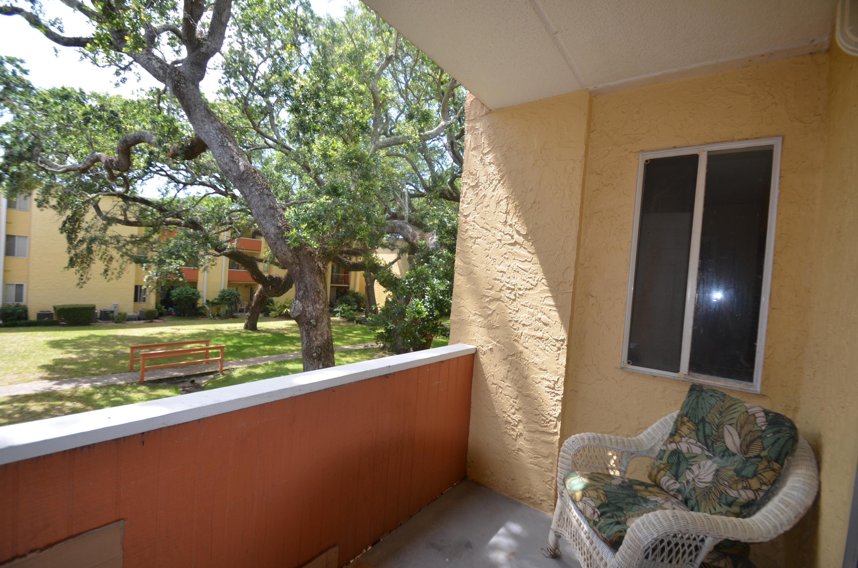 CEDARS CONDO - Residential Lease