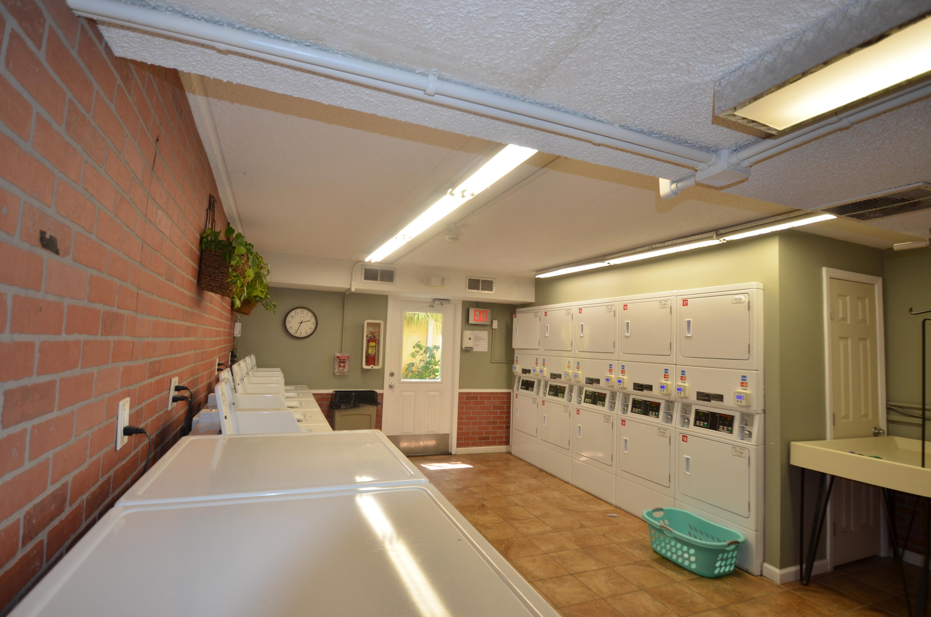 CEDARS CONDO - Residential Lease