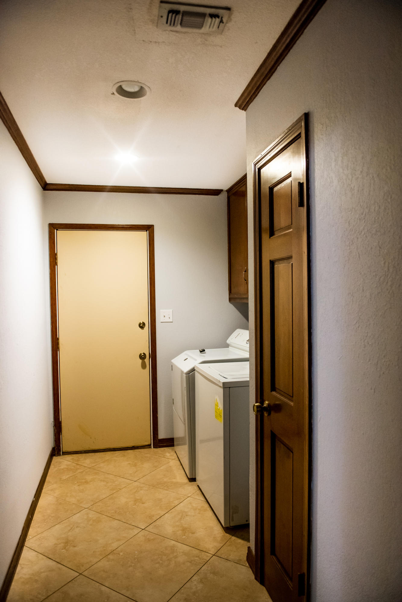 INDIAN BAYOU - Residential Lease