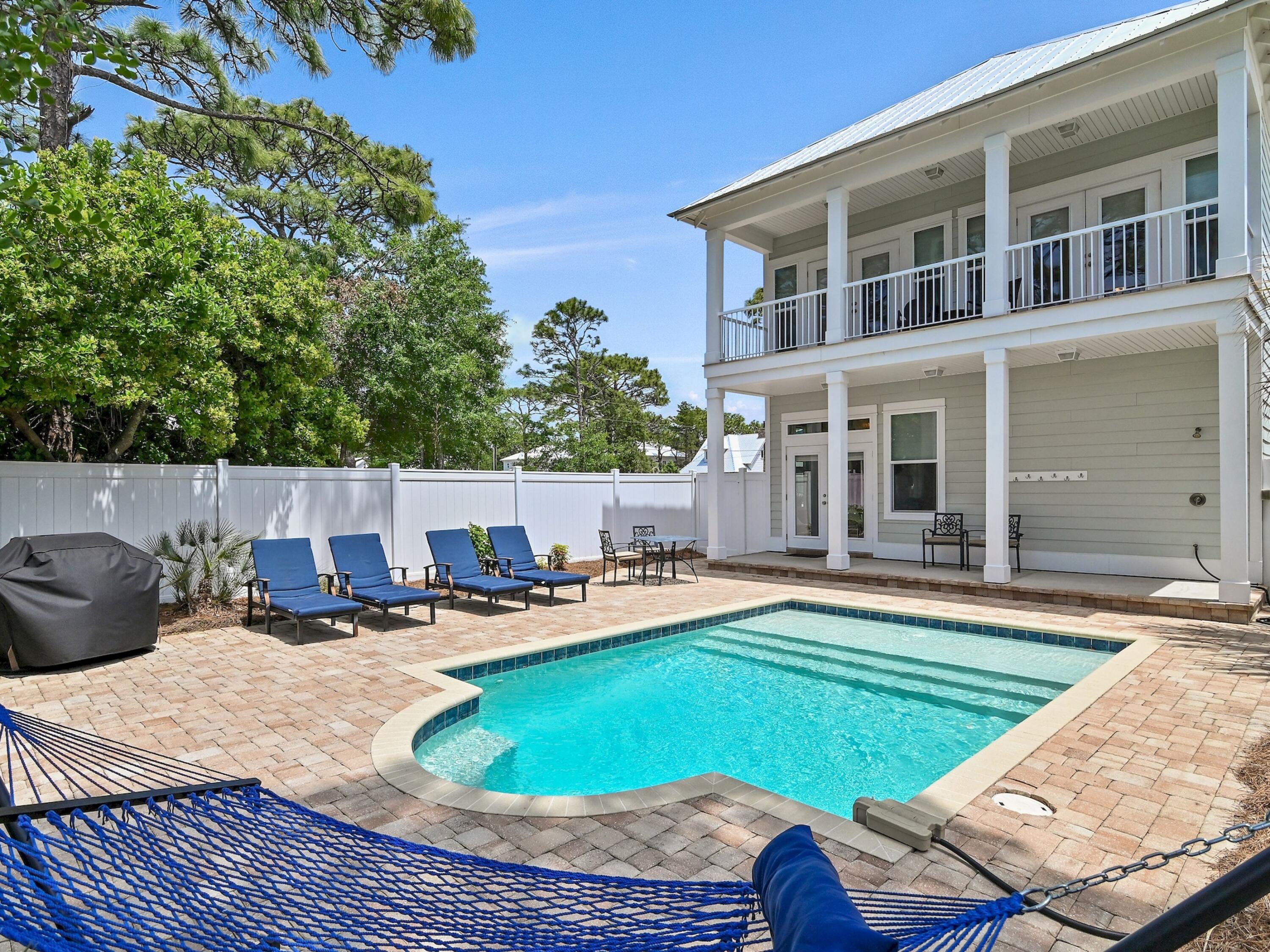 GULF SHORE MANOR - Residential