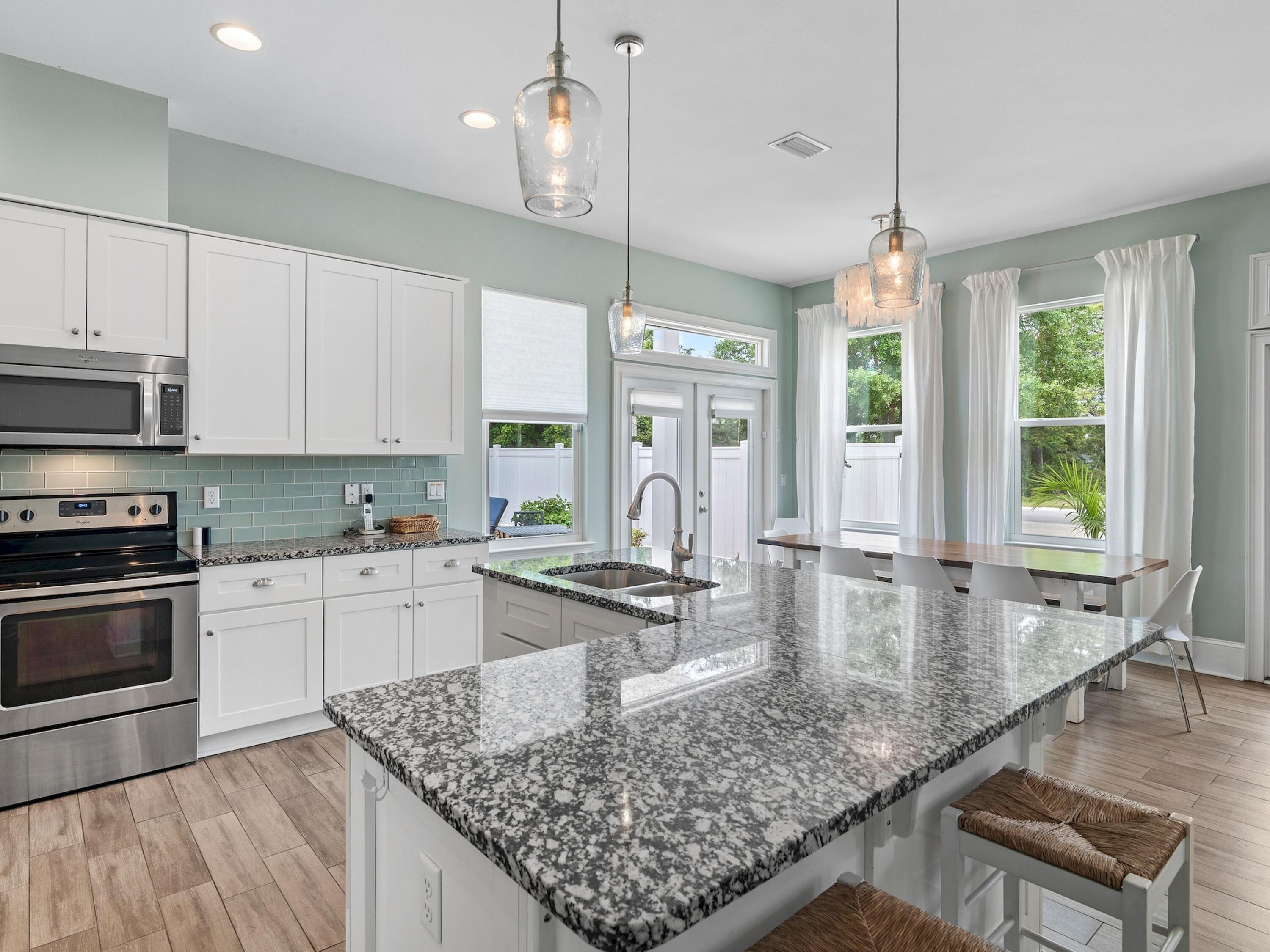 GULF SHORE MANOR - Residential