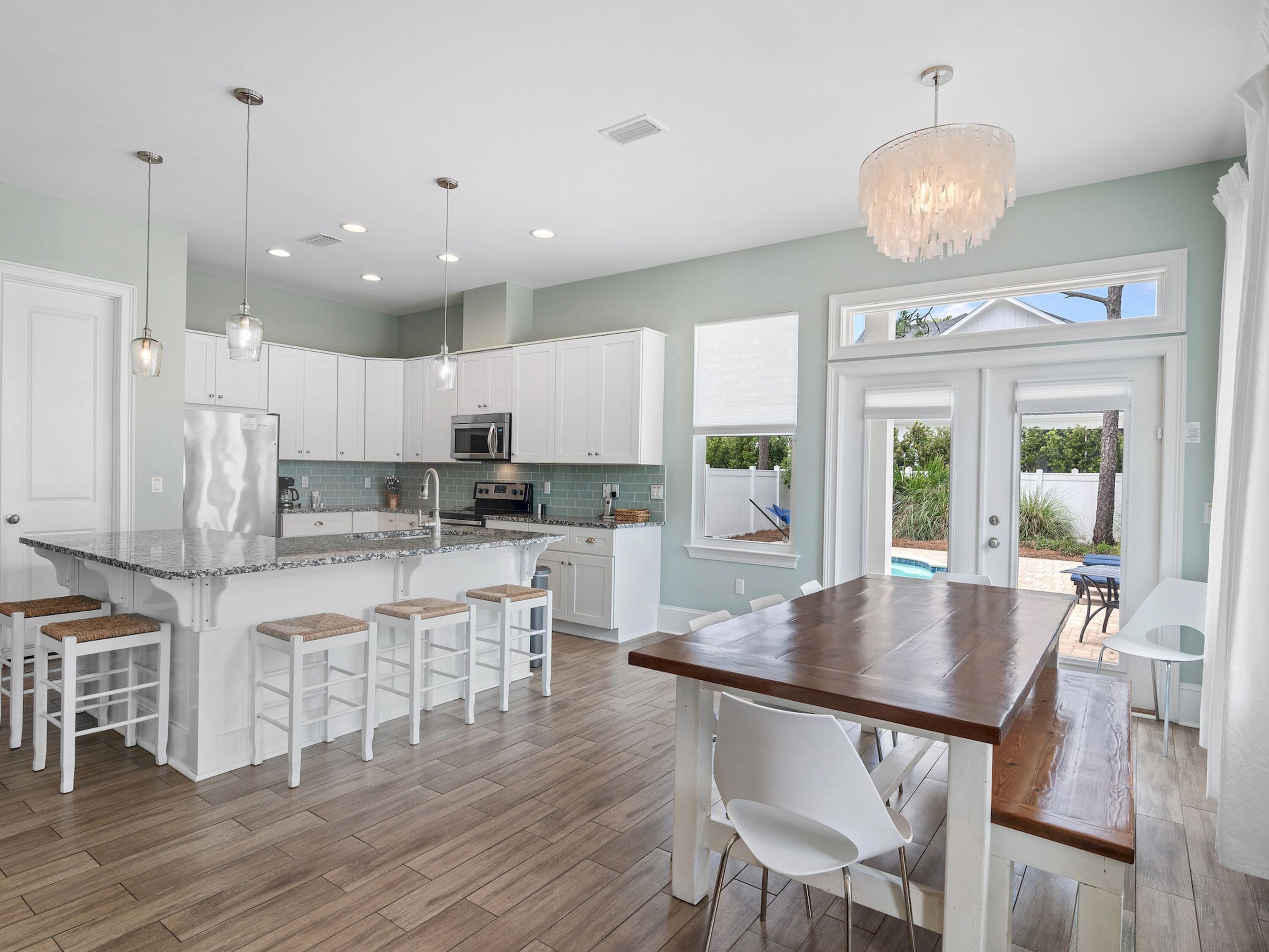 GULF SHORE MANOR - Residential