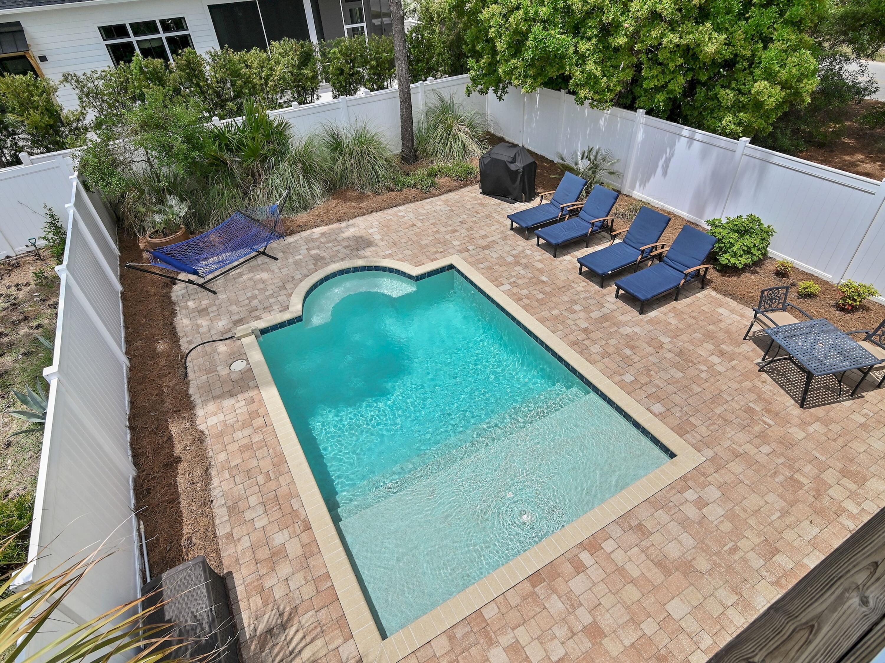 GULF SHORE MANOR - Residential