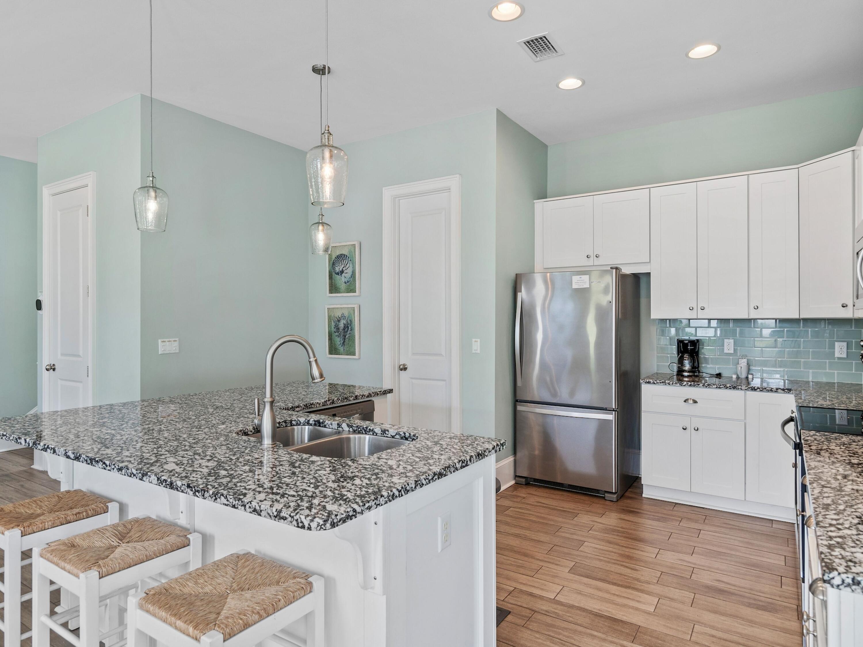 GULF SHORE MANOR - Residential