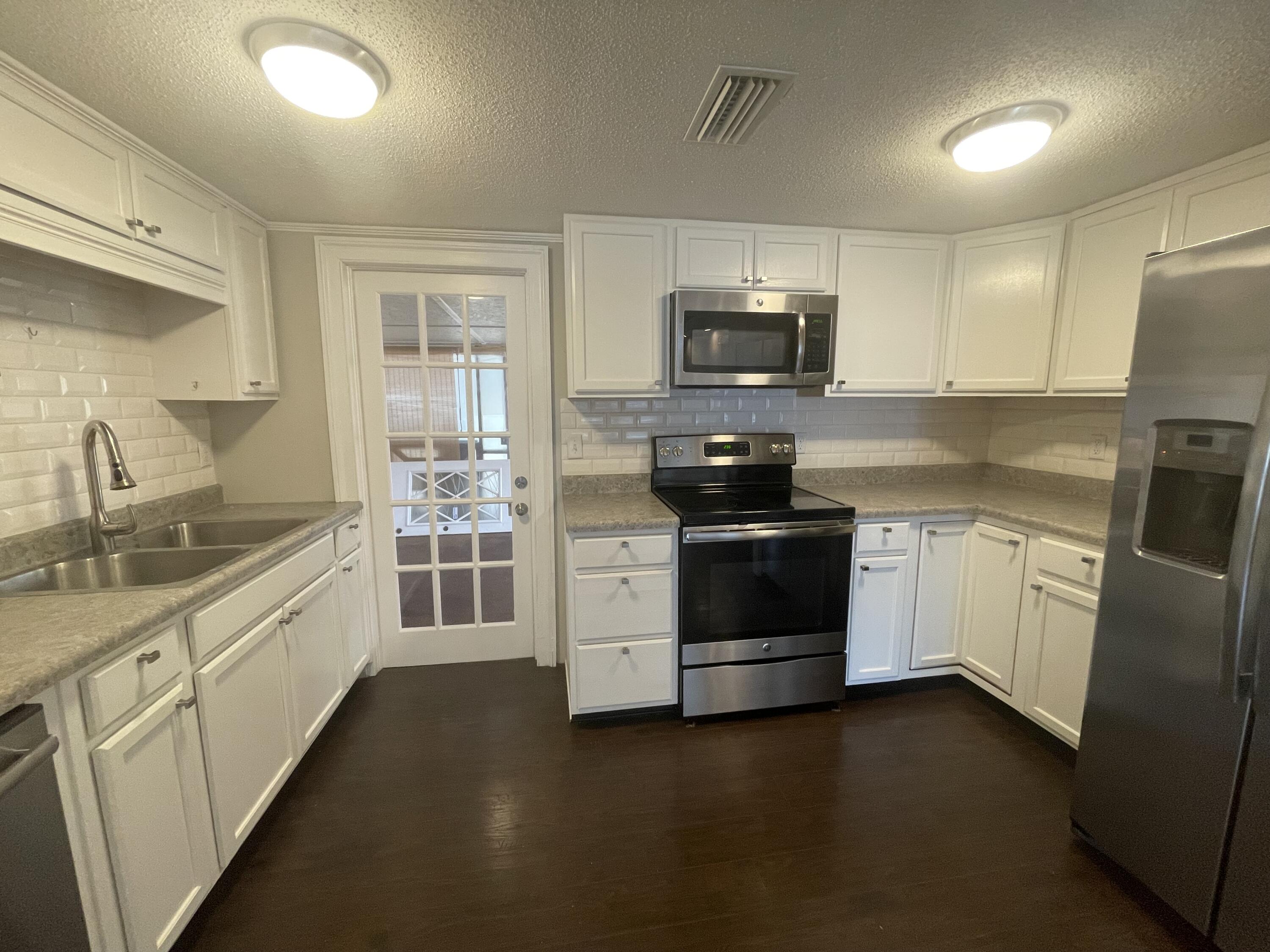 EDNEY 2ND ADD - Residential Lease