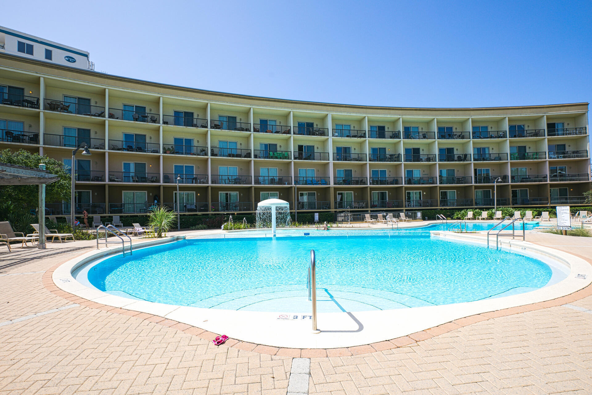 BEACH RESORT - Residential