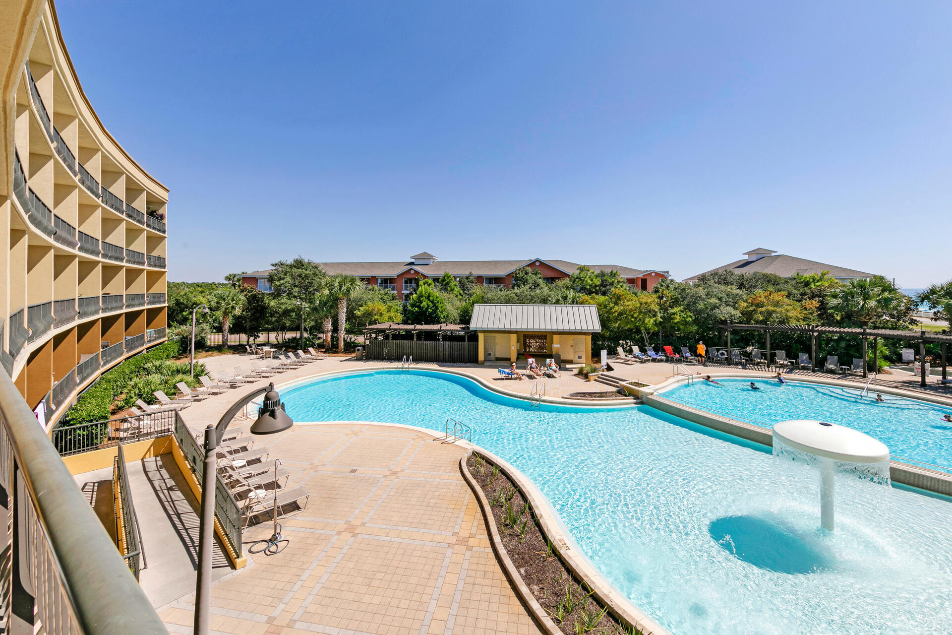 BEACH RESORT - Residential