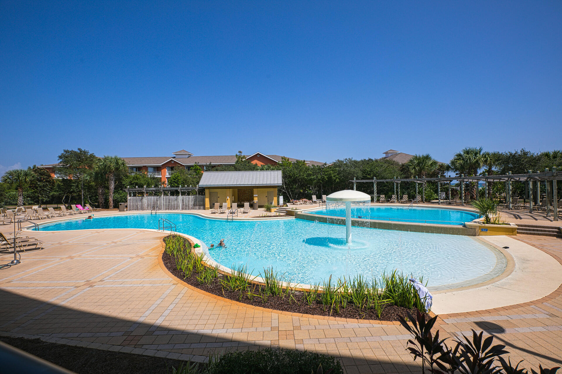 BEACH RESORT - Residential