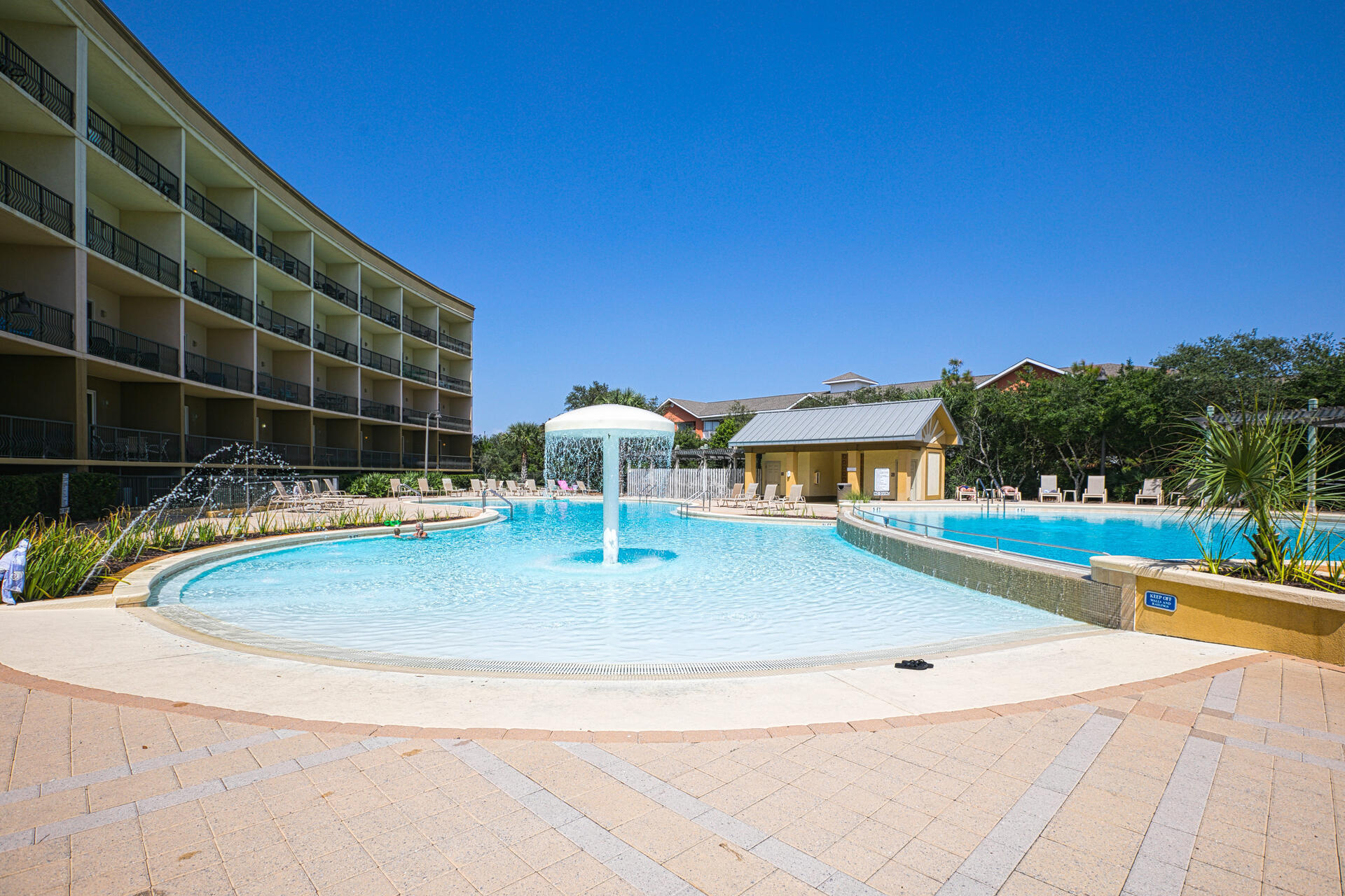 BEACH RESORT - Residential