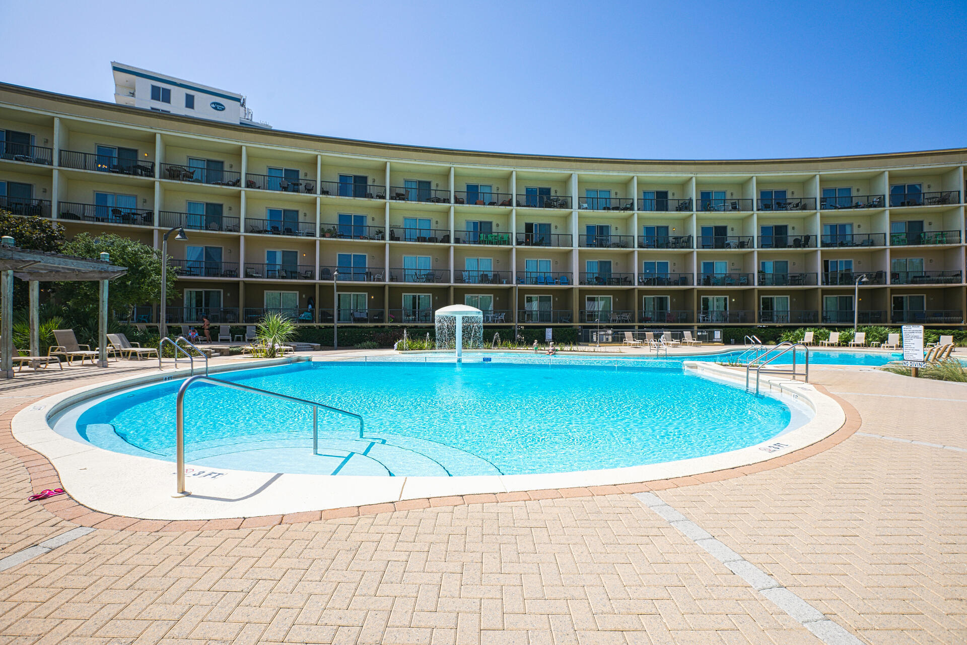 BEACH RESORT - Residential