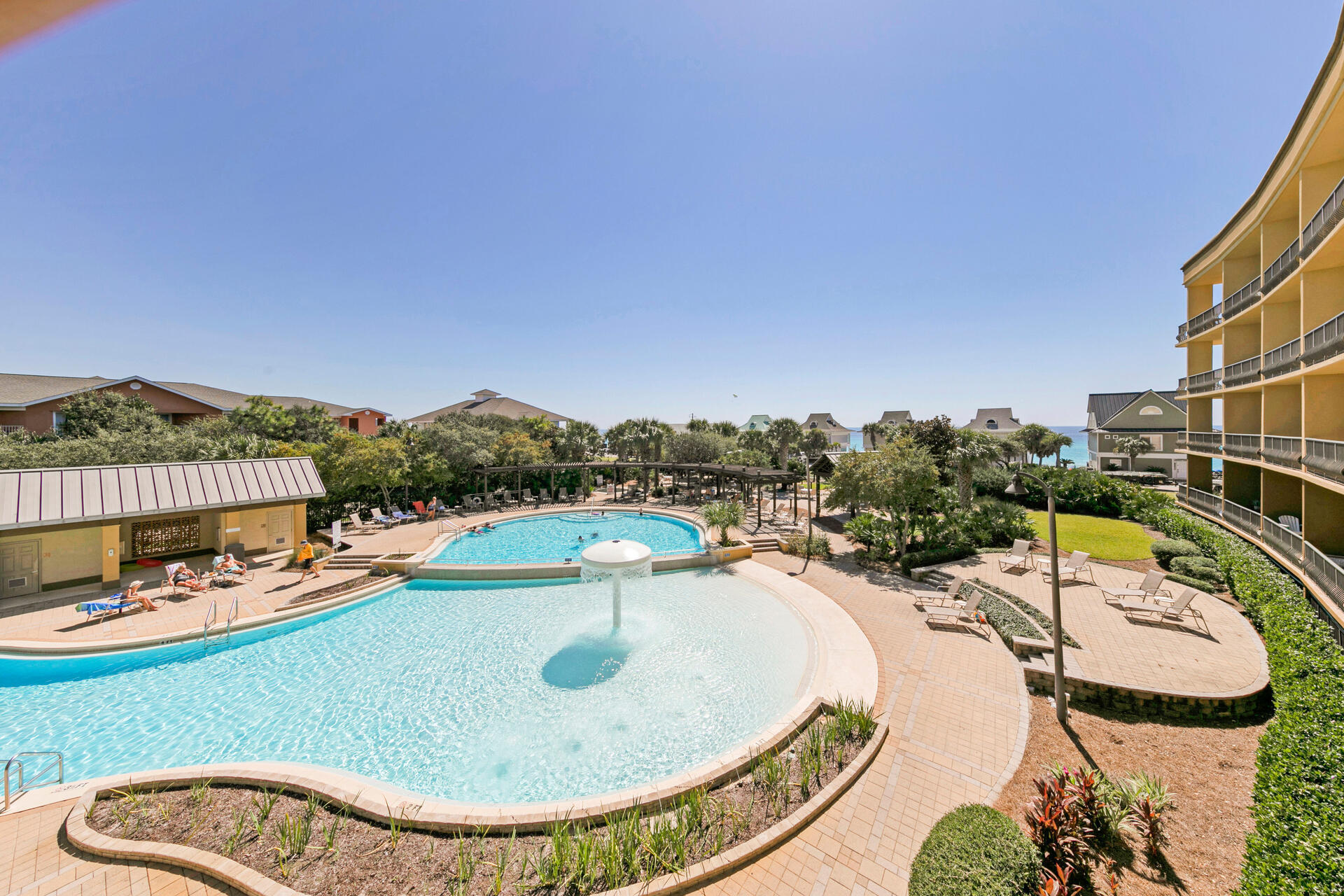 BEACH RESORT - Residential