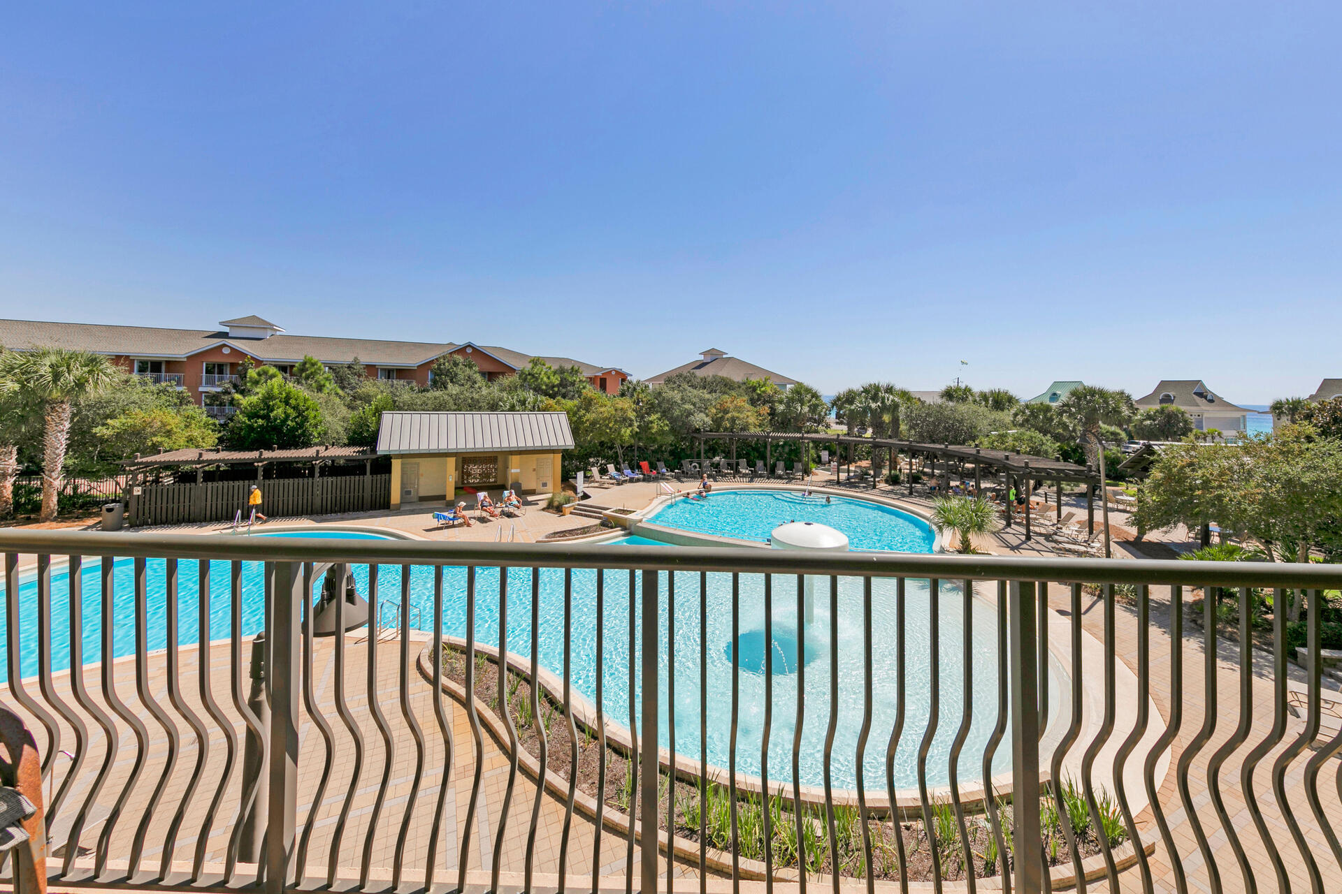BEACH RESORT - Residential