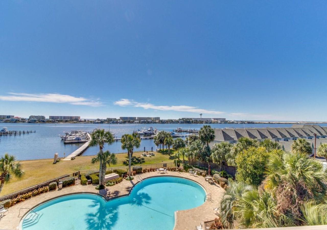 PIRATES BAY PH 1 - Residential