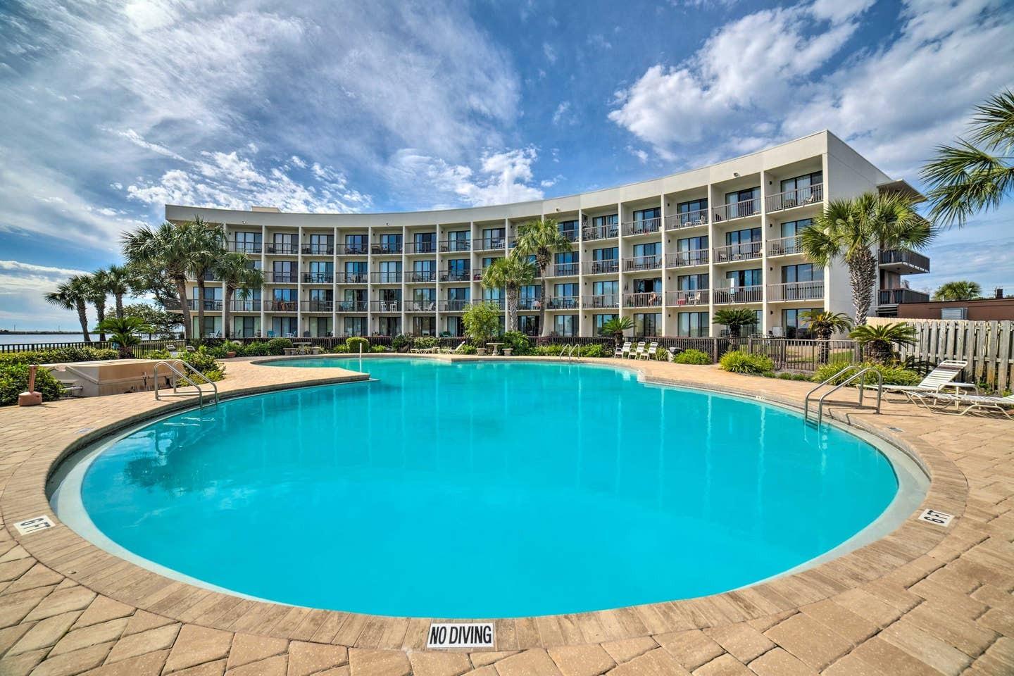 PIRATES BAY PH 1 - Residential