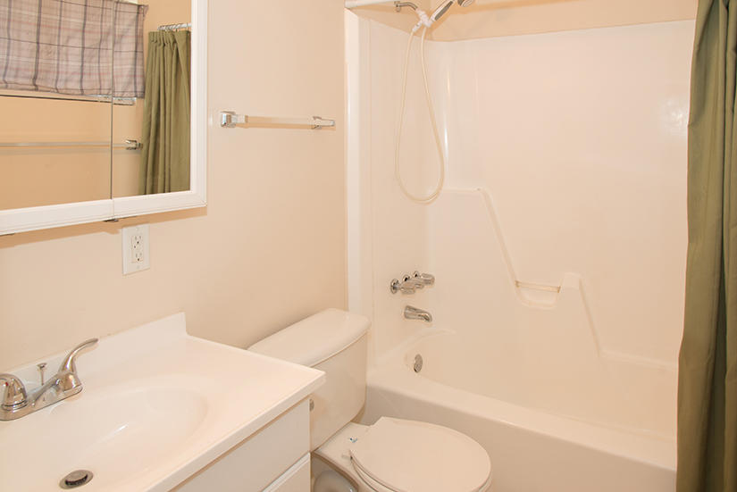 WYNNEHAVEN BEACH ESTATES 1ST ADDN - Residential Lease