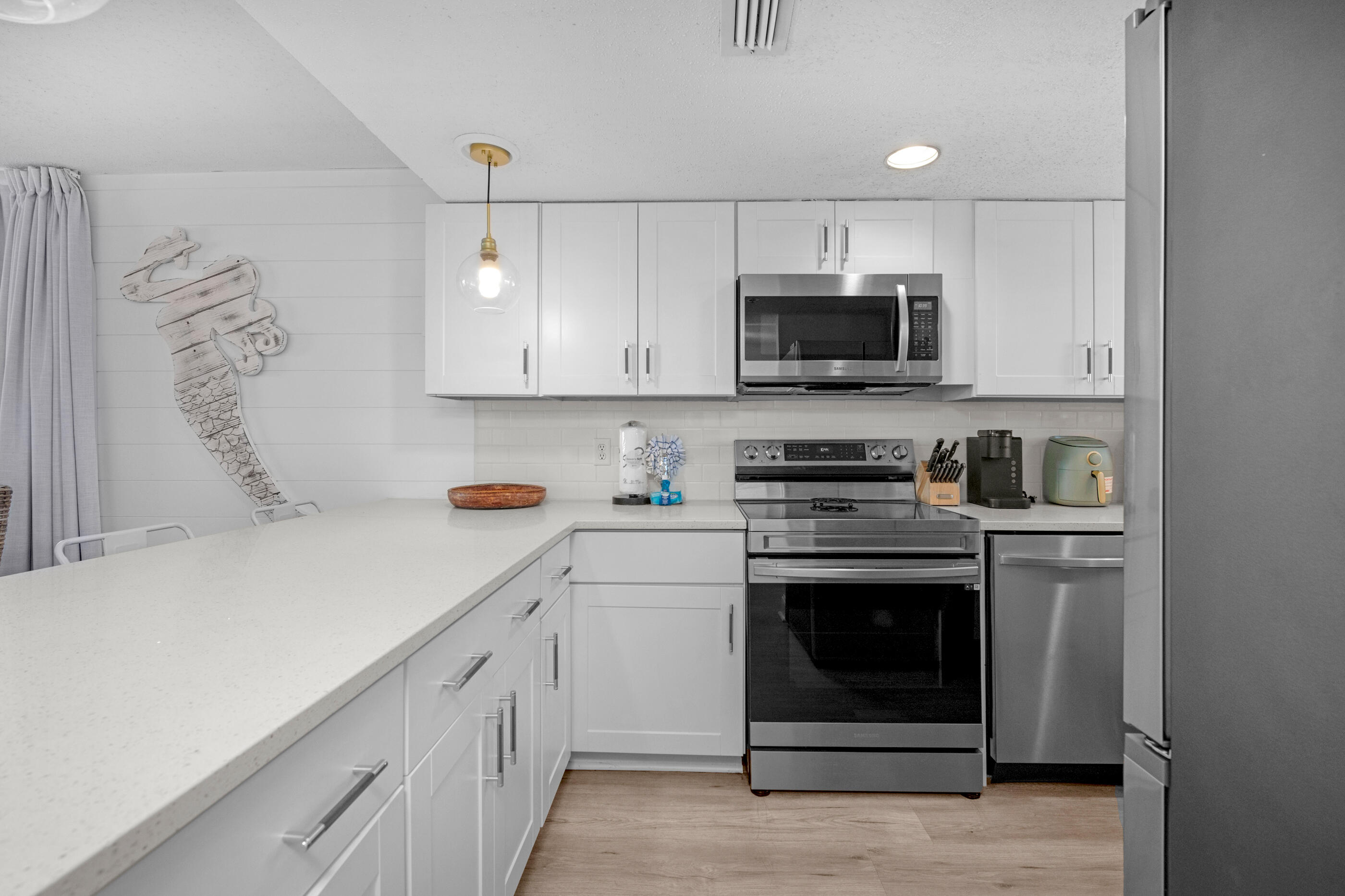 SUNDESTIN INTERNATIONAL CONDO - Residential
