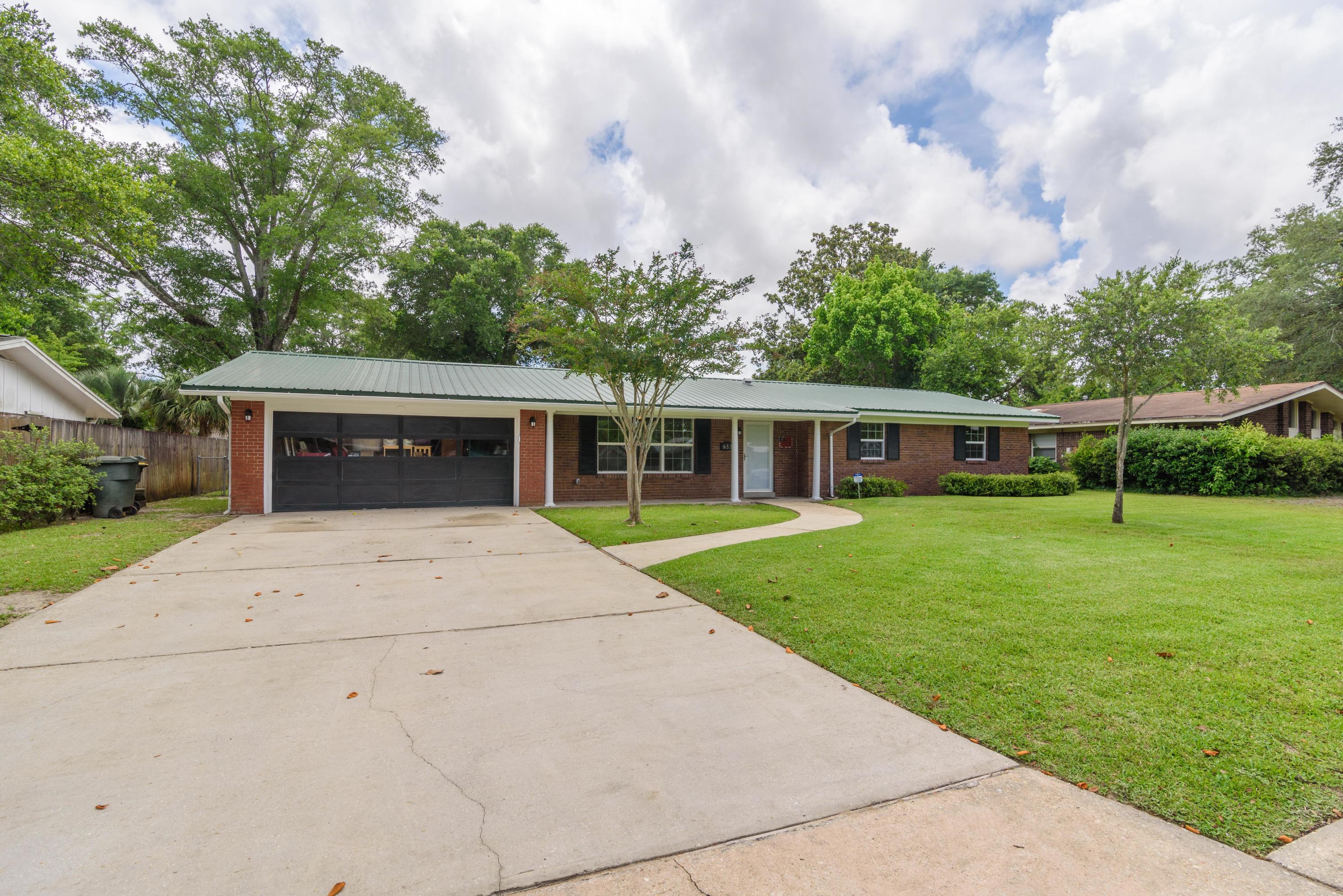 COUNTRY CLUB ESTATES 1ST ADDN - Residential