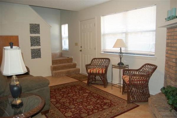 OAK TREE MANOR - Residential Lease