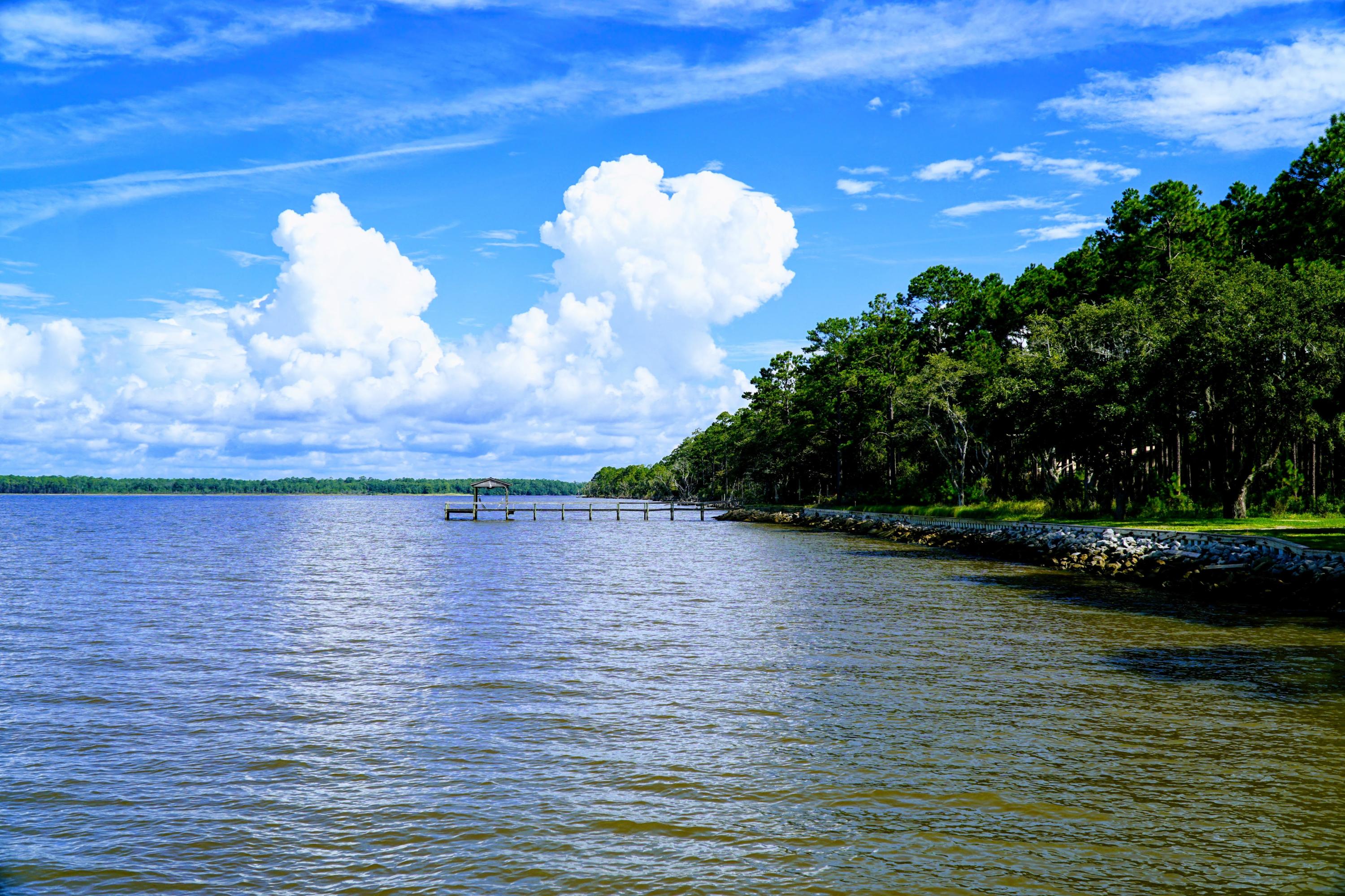 BAY HARBOUR - Land