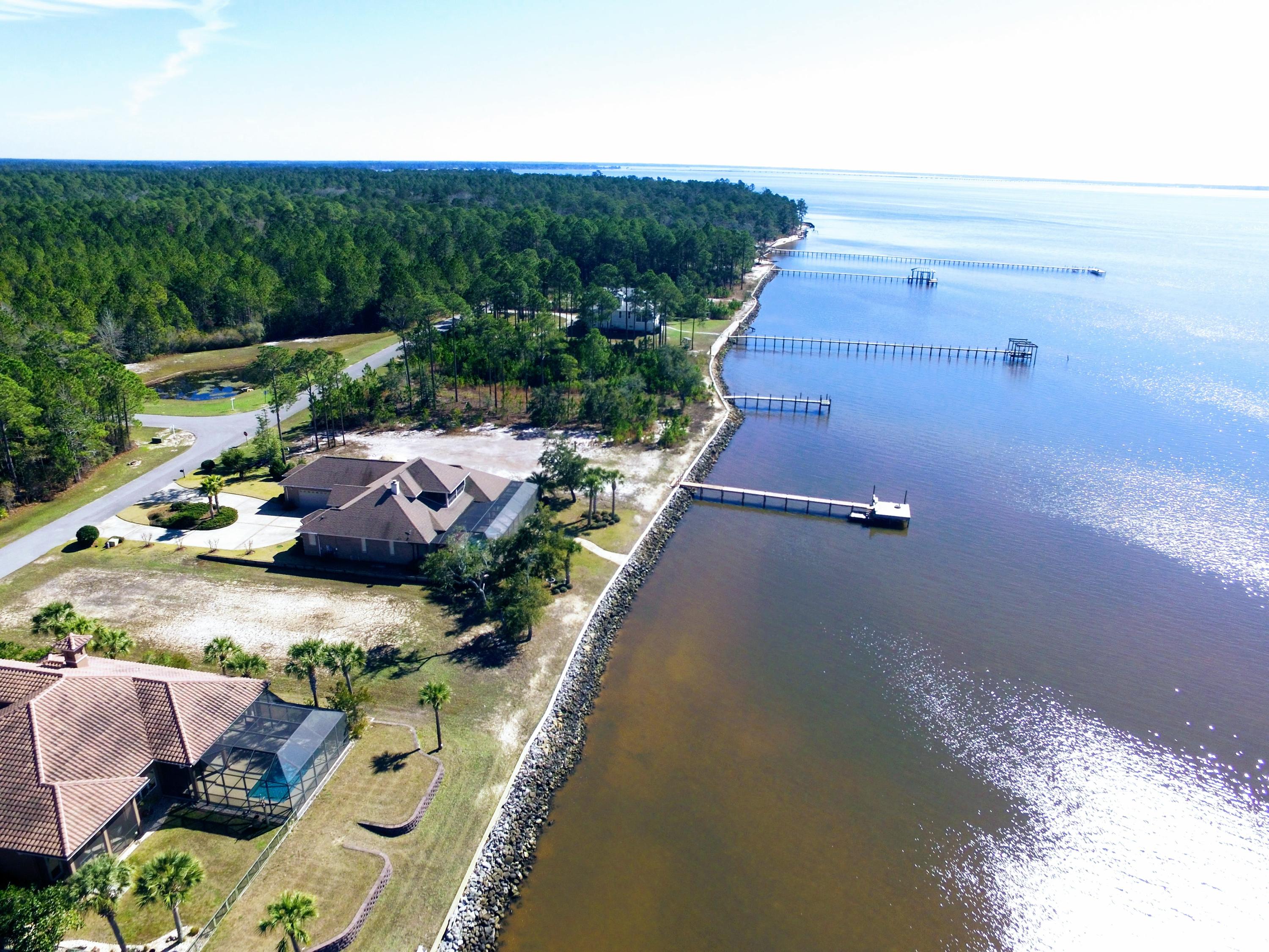 BAY HARBOUR - Land