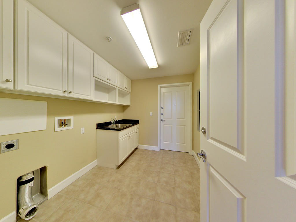ONE WATER PLACE AT KELLY PLANTATION - Residential