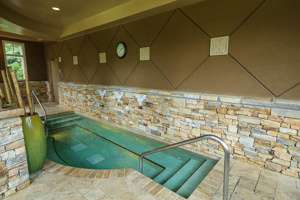 ONE WATER PLACE AT KELLY PLANTATION - Residential