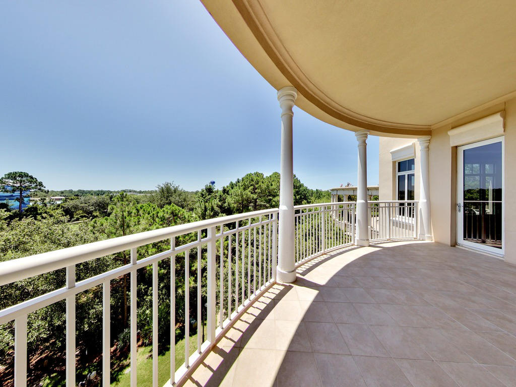 ONE WATER PLACE AT KELLY PLANTATION - Residential