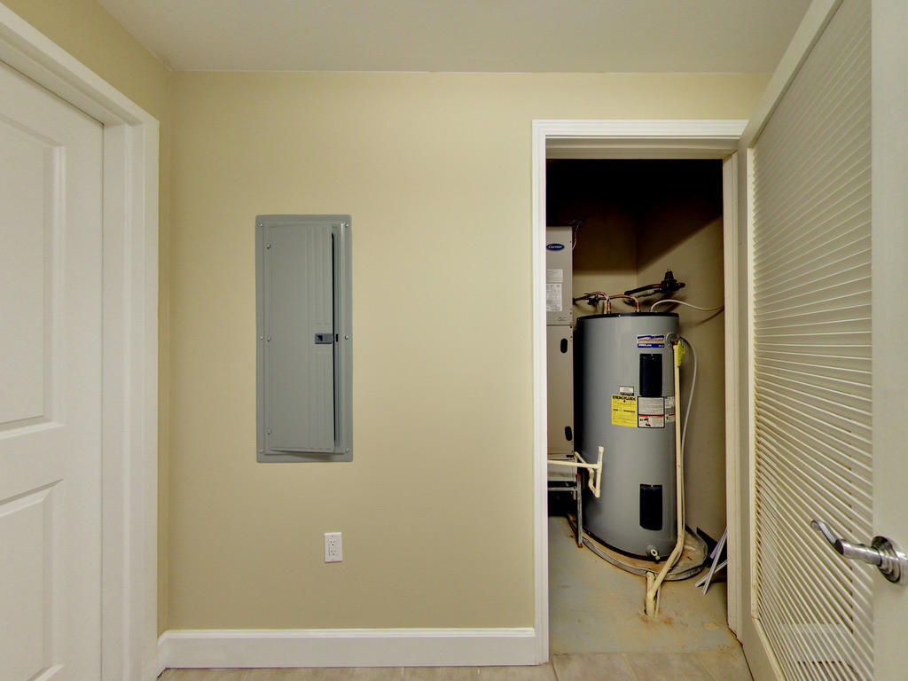 ONE WATER PLACE AT KELLY PLANTATION - Residential
