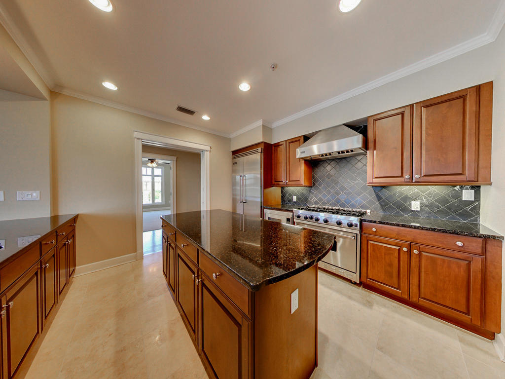 ONE WATER PLACE AT KELLY PLANTATION - Residential