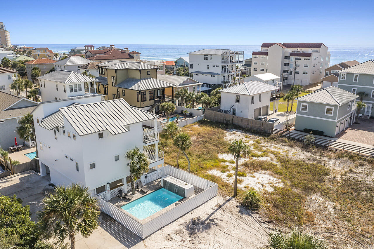 SNOW DRIFT BEACH - Residential
