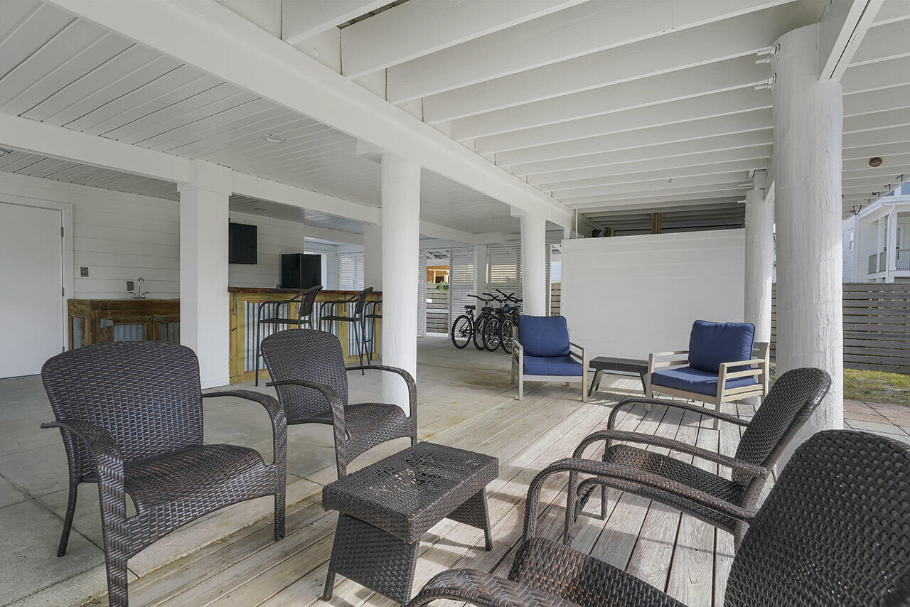 SNOW DRIFT BEACH - Residential