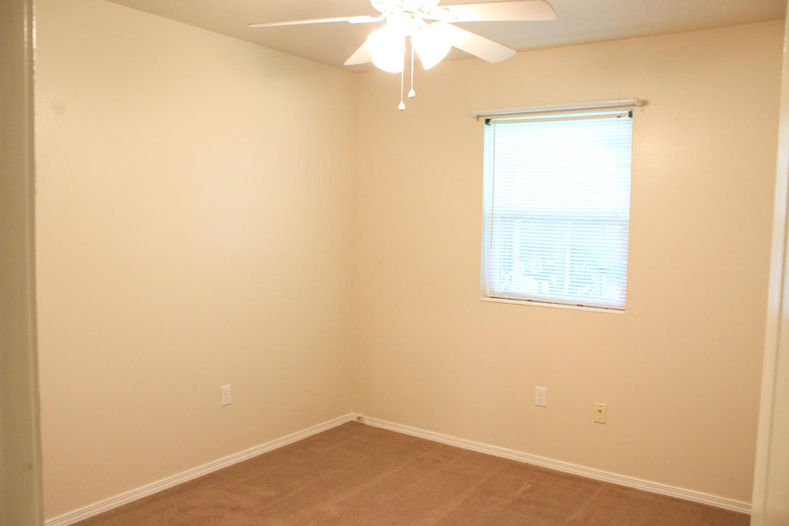 COUNTRY CLUB ESTATES 1ST ADDN - Residential