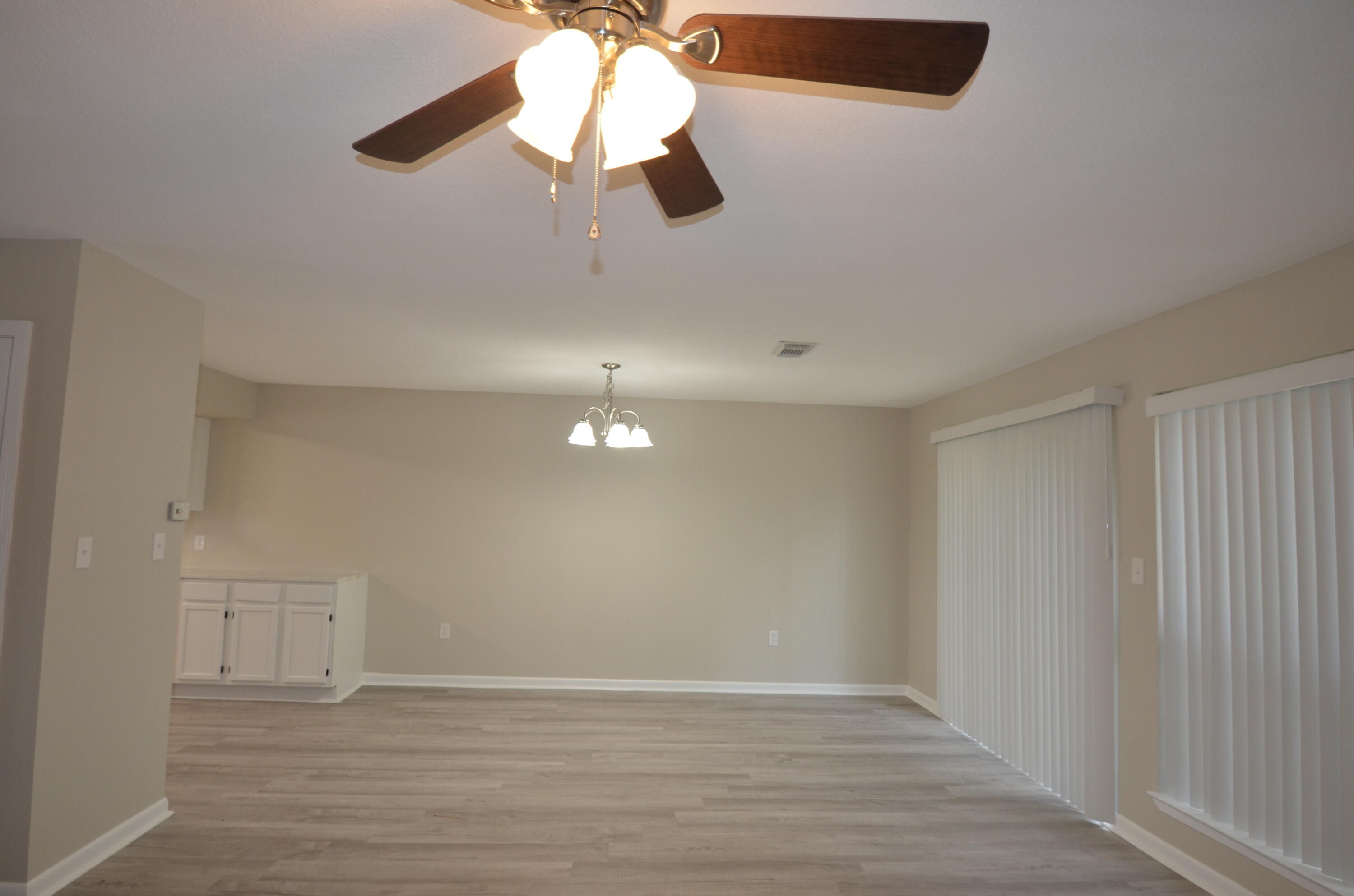 PINE SHADOWS T/H Unit 9 - Residential Lease