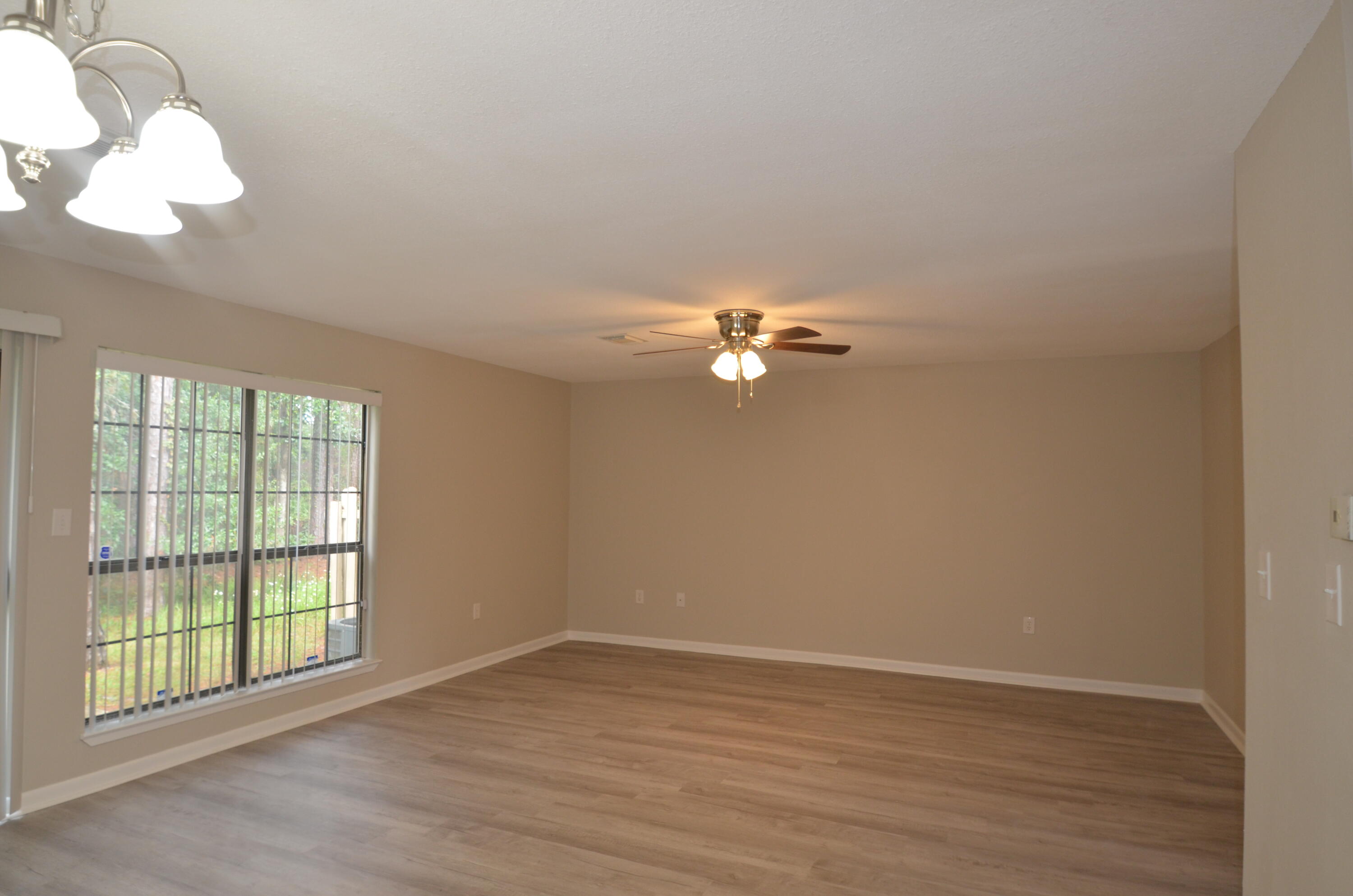 PINE SHADOWS T/H Unit 9 - Residential Lease