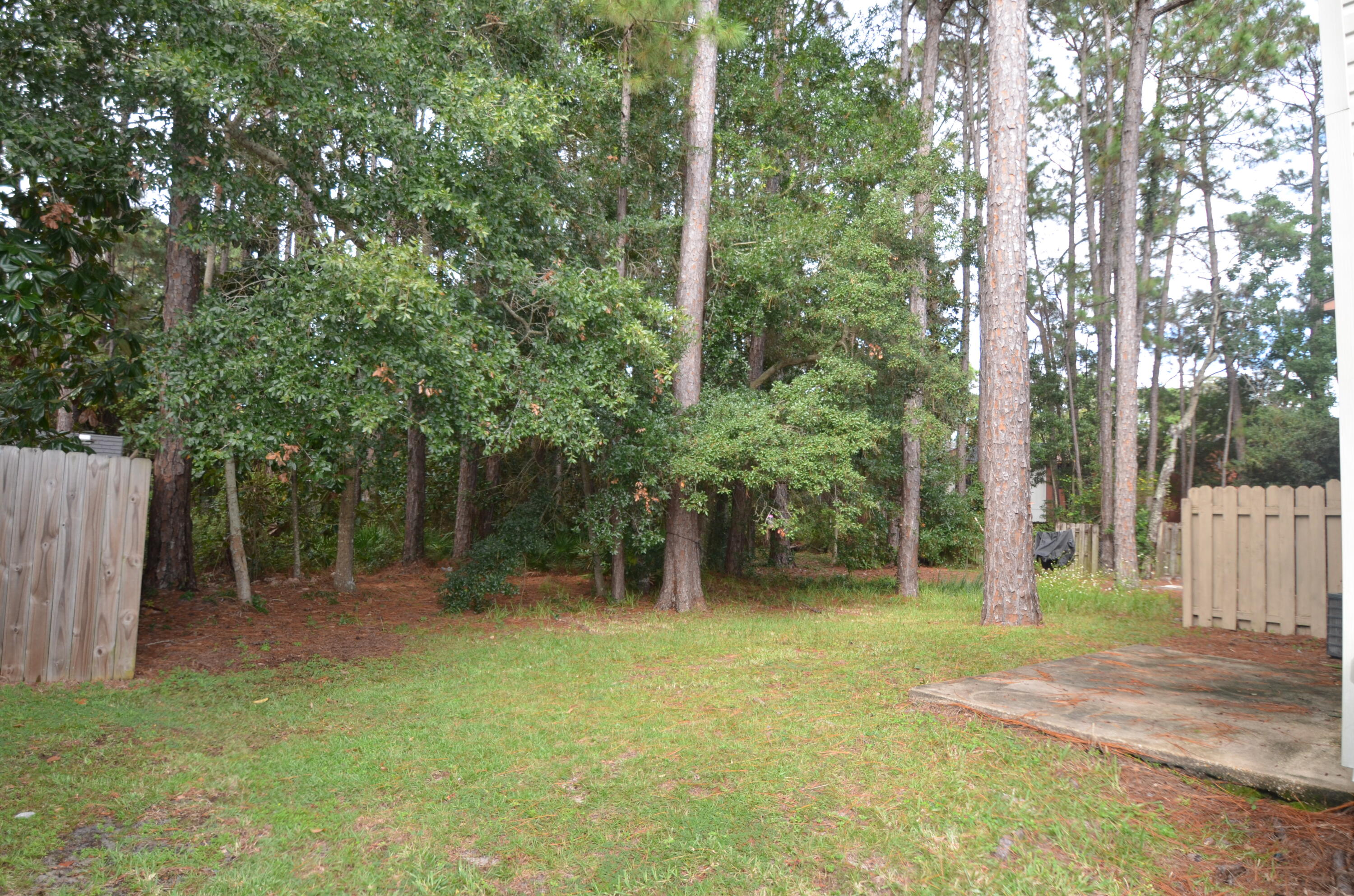 PINE SHADOWS T/H Unit 9 - Residential Lease