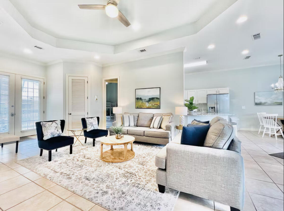 CRYSTAL COVE - Residential