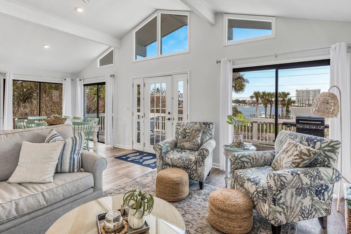 HOLIDAY ISLE - Residential