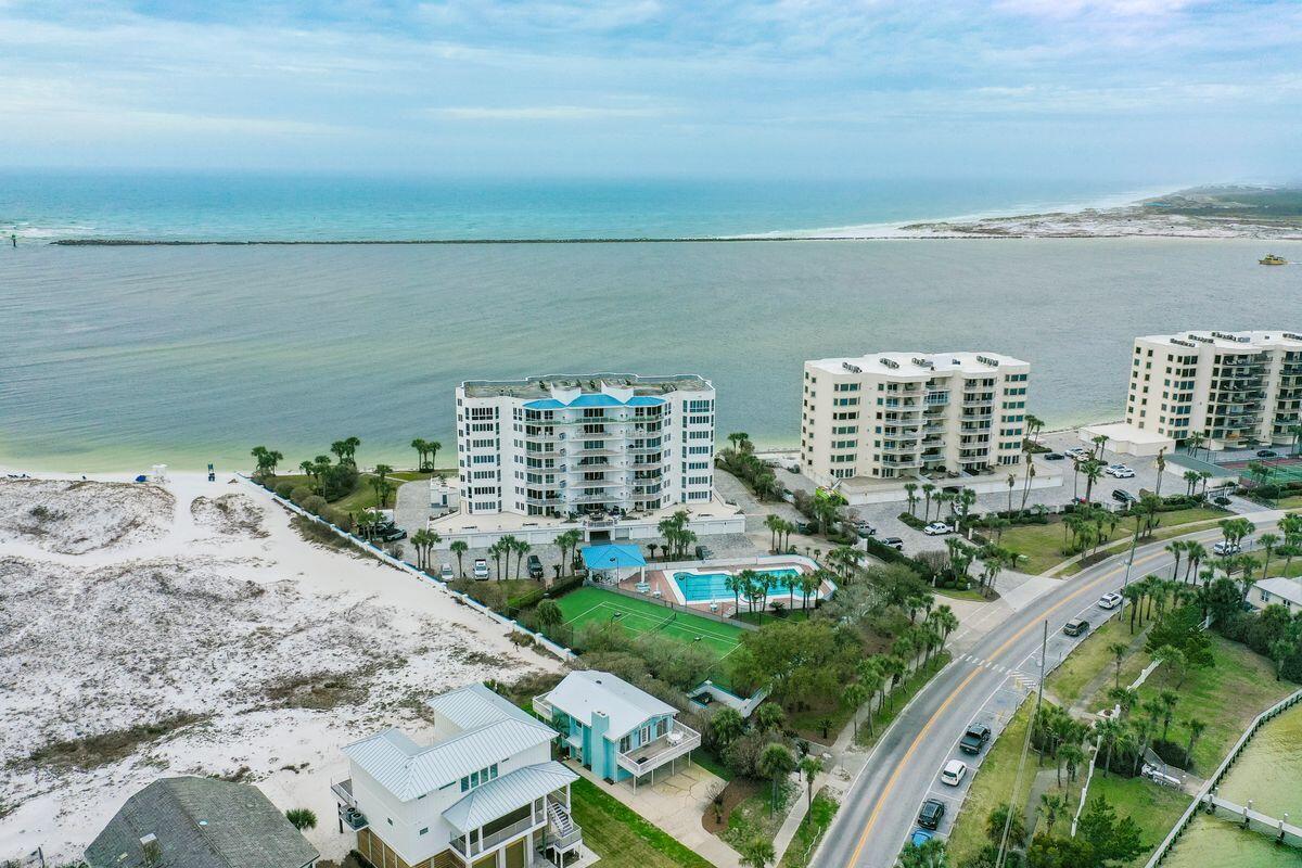 HOLIDAY ISLE - Residential