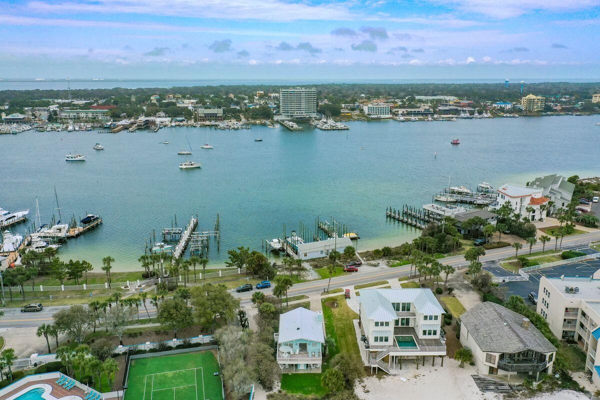 HOLIDAY ISLE - Residential