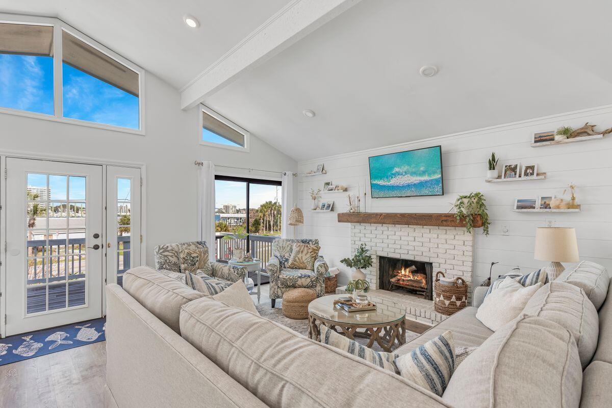 HOLIDAY ISLE - Residential